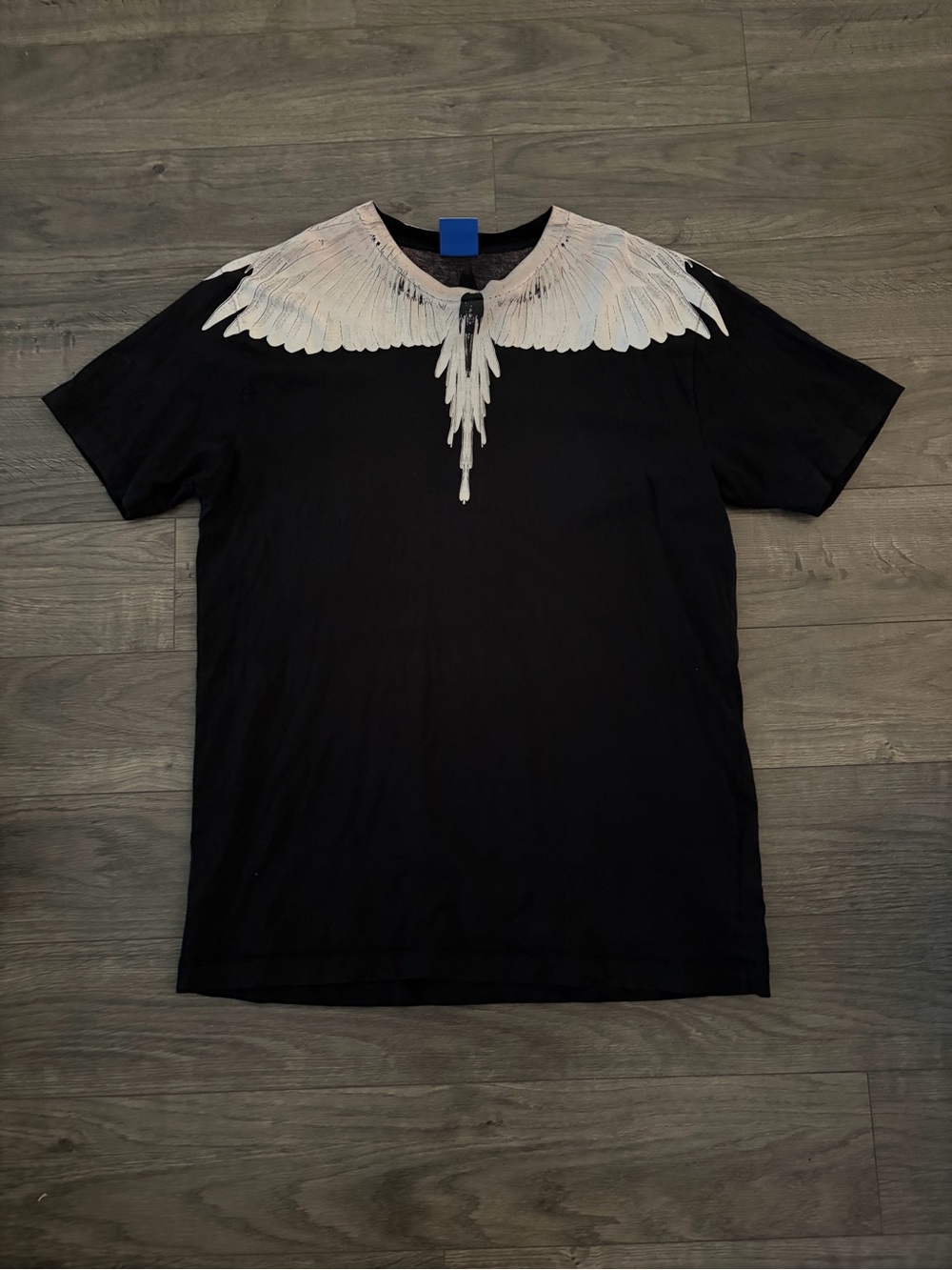 Marcelo burlon Milan Black Men's Graphic Tee with White Feather Collar Print